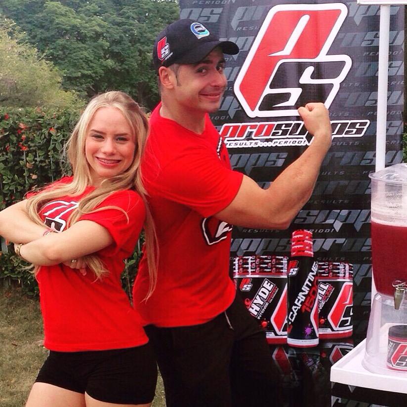 JochyPascual's tweet image. Yeah!!! @ProSupps_LLC #PSTakeOver #PSarmy consigue la línea en @universal_fitrd #TodosSomosFitness