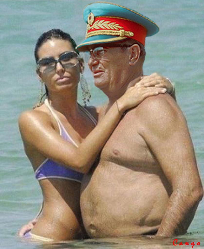 CJpyTYwW8AAKsiS.jpg