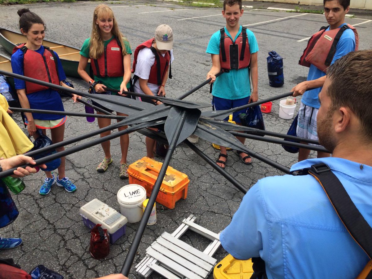 JRExpeditions's tweet photo. Our expedition team just left Lynchburg to start their journey down the middle James http://t.co/Ku2dNVtv29