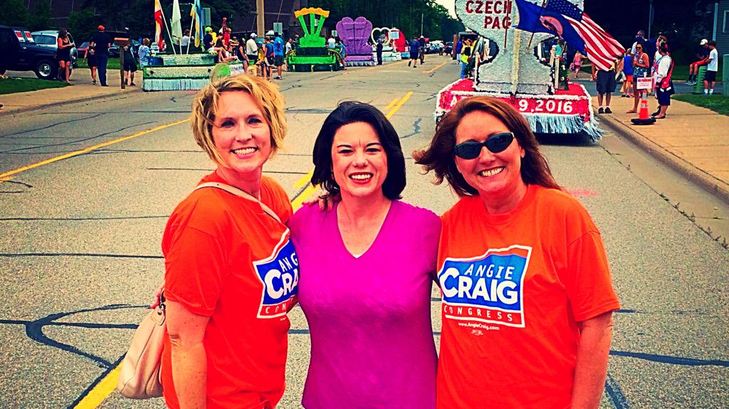 JackieCraigMN's tweet photo. #Mighty Women of Minnesota ✊🏼

@epmurphy 
@AngieCraigMN 
@MarlaVagts 

#FireKline
#HireCraig
@DFLCD2 http://t.co/c4w508anlC
