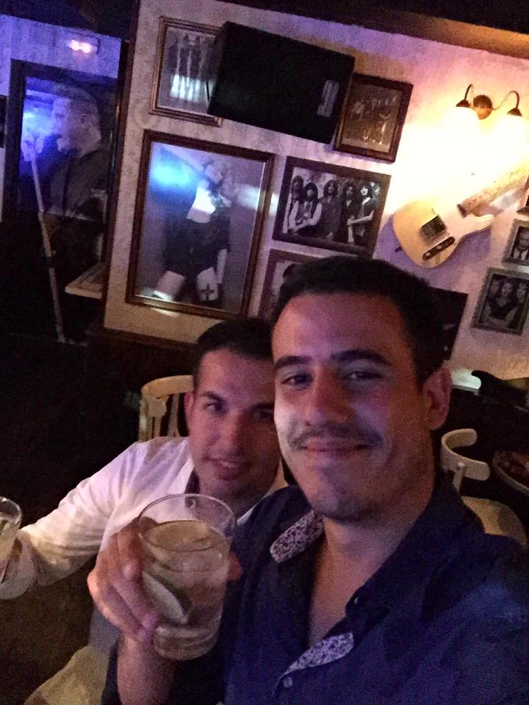 Piosa1990's tweet photo. Copazos post-concierto http://t.co/OTN4lAEsQz