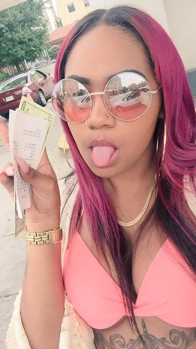 Watch $hawna's leaked NSFW photo on TwXstars