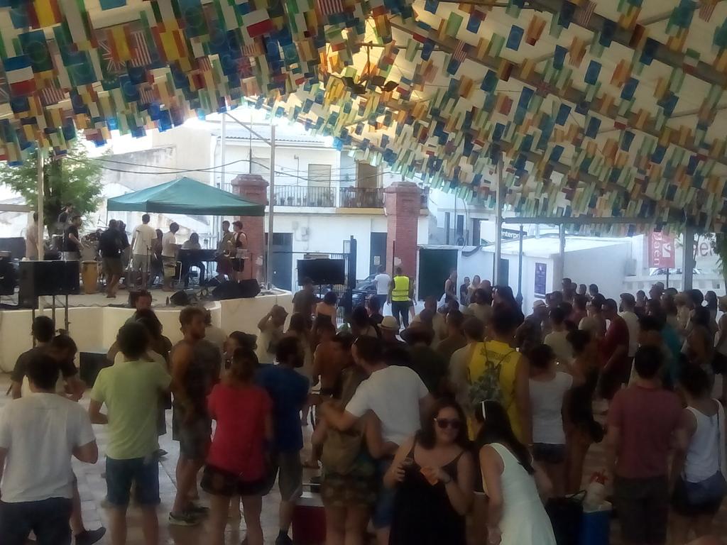 manueljimenez8's tweet photo. @imaginafunk #torresjaen el día también es música http://t.co/VdRjrbjSlw
