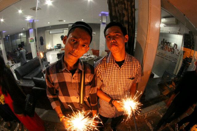 Thanks for SOLID FRIEND <a href="/bayuhanpratama/">Bay</a> untuk REUNI AKBAR ALUMNI 2012 <a href="/SMKN4BDL/">SMKN 4 BandarLampung</a> from night At Rumah Putih Cafe'