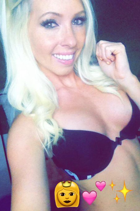 Hope everyone is having a great Saturday💖 http://t.co/gesdGFU4rj