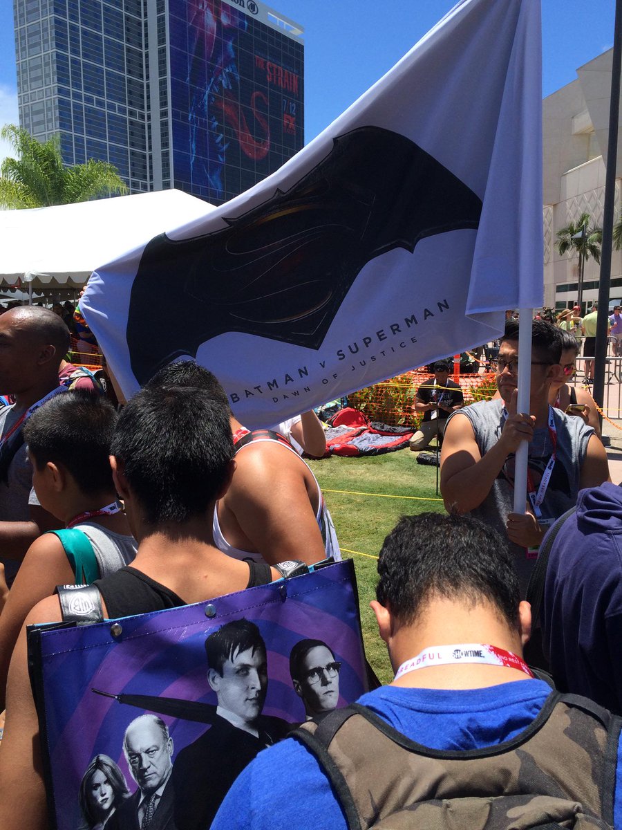 DJedROC's tweet photo. #BatmanvSuperman #TeamBatman http://t.co/Y58juR2fgB