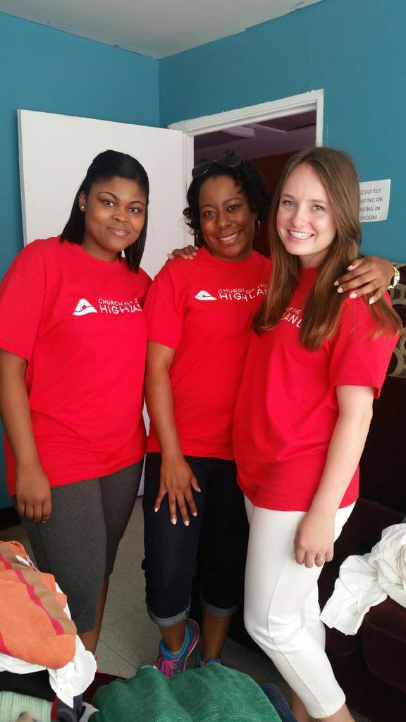 itsEricaorelse's tweet photo. Fun time!! Blessed to be a blessing!! #SERVEday15 #Blessed http://t.co/BbMRJmmX71