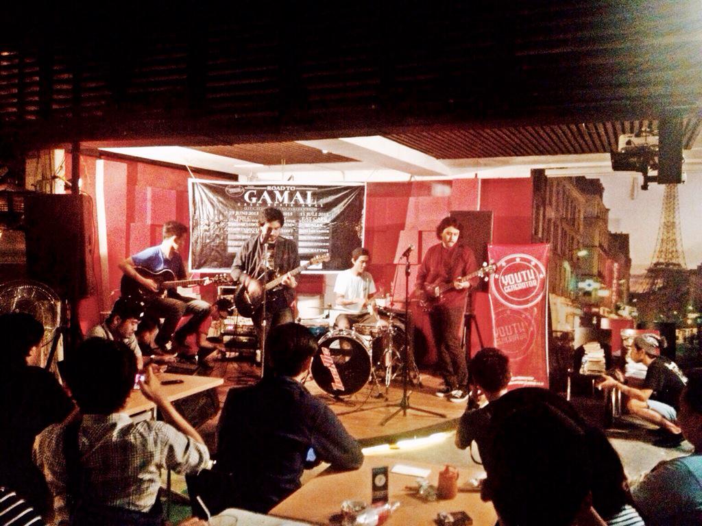Last night we're hit on @gala_musik_amal with <a href="/YouthGenerator_/">Youth Generator</a> at <a href="/eatcafe/">eat cafe</a> thank you fellas!!