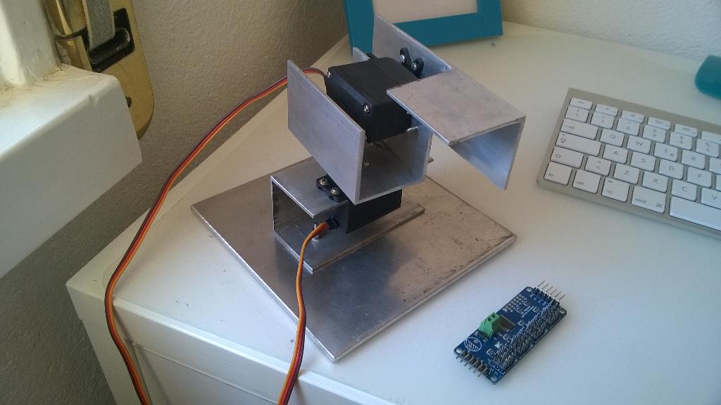Denis_Subotic's tweet photo. Pan tilt concluded #rpi #vr http://t.co/goaP3qGdwz