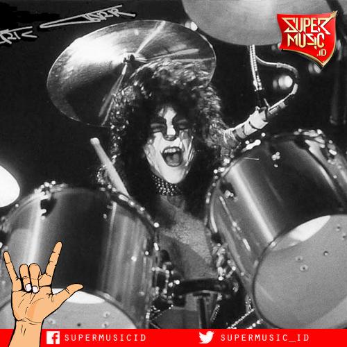 1950: Happy Birthday Eric Carr, ex-drummer KISS yang meninggal tahun 1991 karena kanker 