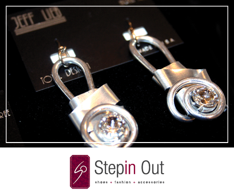 stepin_out's tweet photo. Jeff Lieb never ceases to amaze me!
Stepin & Check It Out!
#JeffLieb #Jewelery #New #Earings http://t.co/wgmMgI65s8