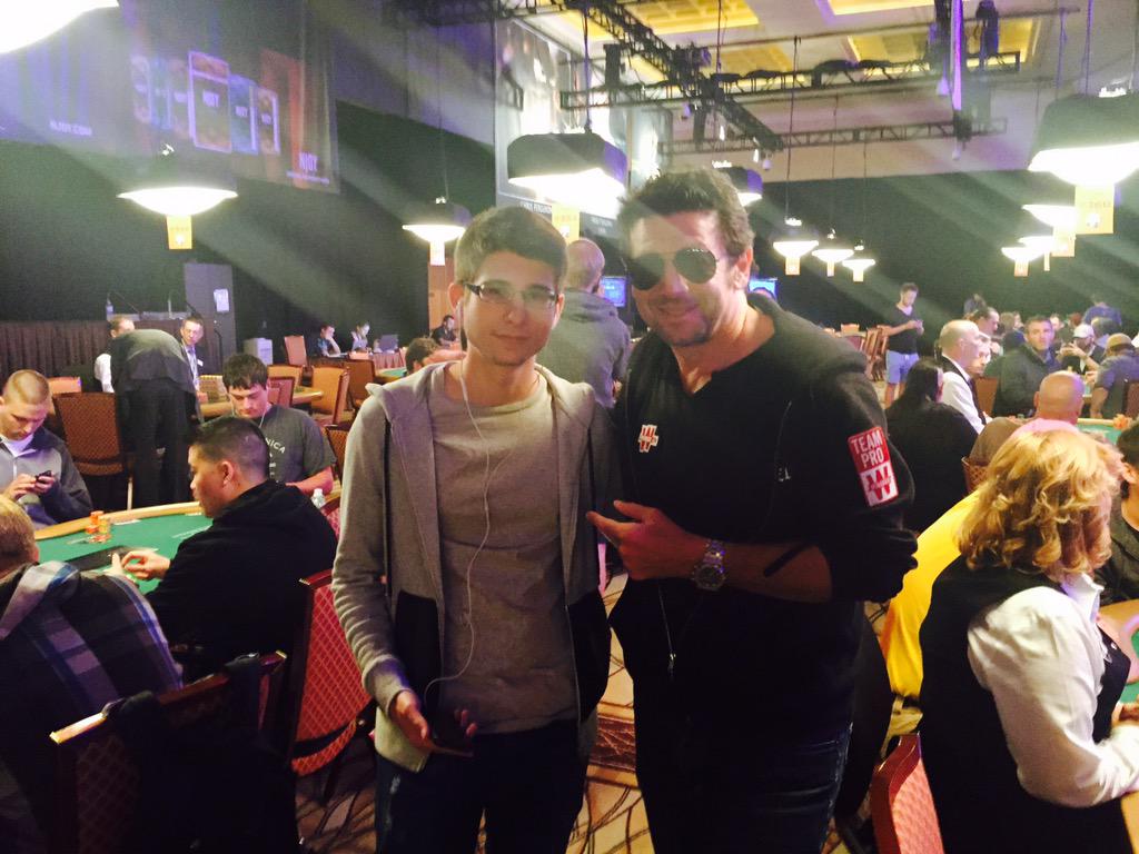 PatrickBruel's tweet image. #WSOP2015 #MainEvent @Winamax Rencontre au 1er break avec @PFTedeschi Pas peu fier de lui faire écouter &quot;Corsica&quot;