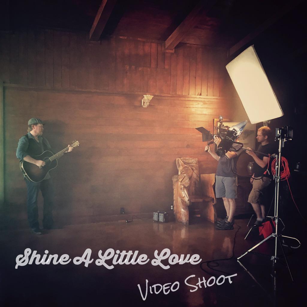officialbcb's tweet image. On set today! #ShineALittleLove #OfficialBCB #PlanetSunProductions #MusicVideo #CMTDiscoveryArtist #SonyF55 #Kowa