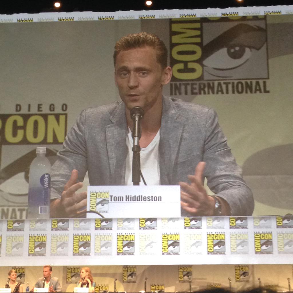 mtvcomics's tweet photo. Oh my god is he looking at us? Does Tom Hiddleston SEE US? swoon.  #sdcc http://t.co/423EHTjQzx