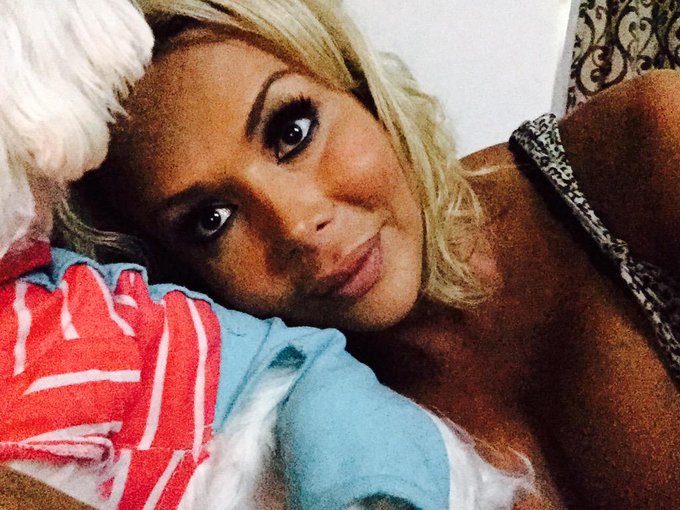 Cuddling my love bug! Happy Saturday Darlings!!! http://t.co/Q7UGaBxYYE<a href="/tag/maltese"class="tags"><span>#maltese</span></a>