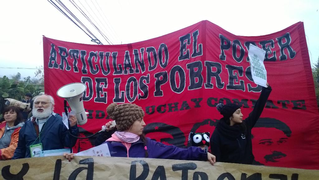 alpoder_rios's tweet photo. En las calles luchando por nuestros derechos http://t.co/yK1k5lZTTB