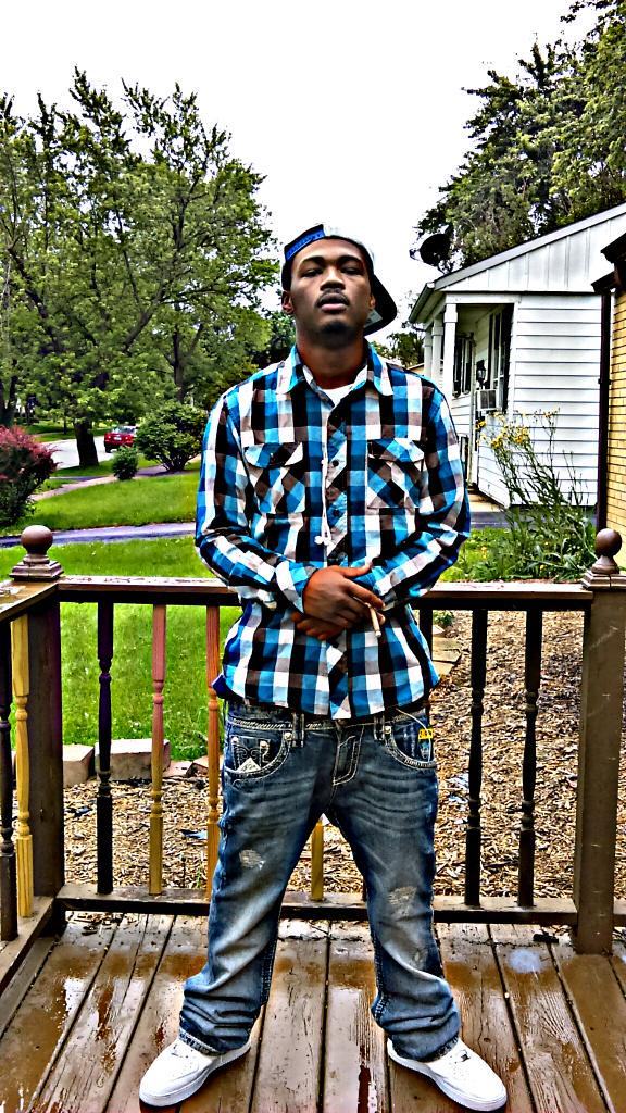 bitchimtaee's tweet photo. 💯🔫🔫 http://t.co/wk3GXsOQEN