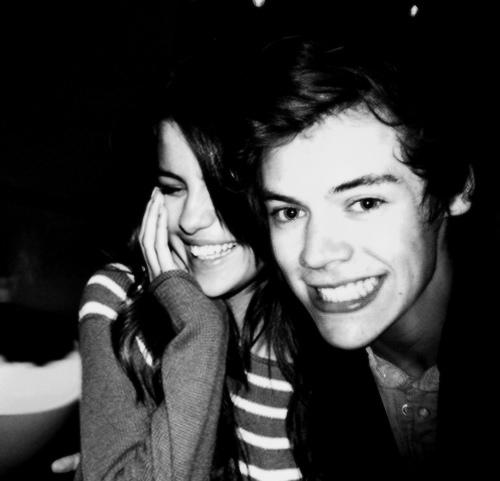 HarryHSLStyles's tweet photo. Todos necesitamos a alguien con quien tener profundas conversaciones sobre queso por la madrugada. 
@terry_selena http://t.co/f04EQVuTTL