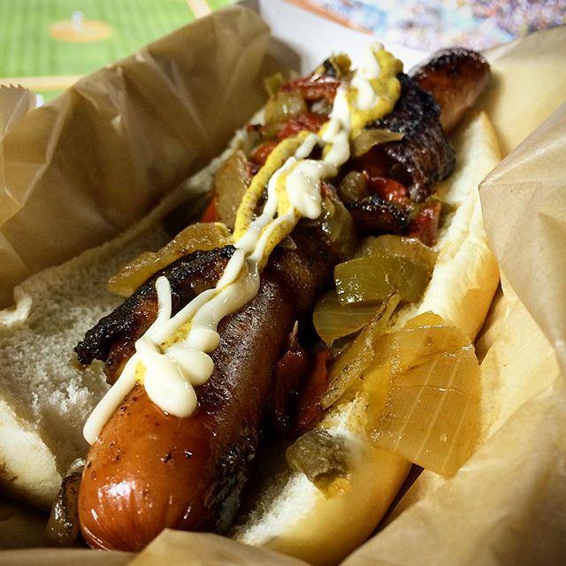 LAFoodie's tweet photo. At a @Dodgers game I go EXTREME LA Street Dog #HowIHotDog @FarmerJohn http://t.co/hjZbiBogzi http://t.co/821pMk66mX