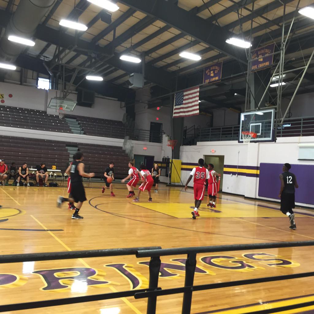 andrew_th3great's tweet image. In this cold world you gotta fire back🎶 #stepbackjumper 🏀