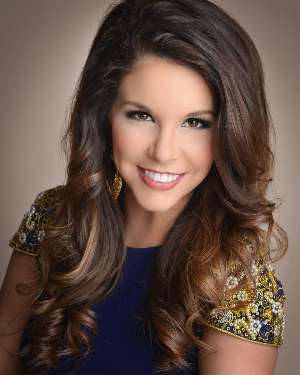 MissAmericaHQ's tweet photo. Congratulations to Loren McDaniel on being crowned Miss Arkansas 2015! http://t.co/56HjpuVdA3
