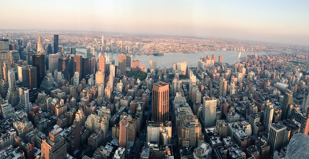 FaZeBlaze's tweet image. NYC from the top of the Empire State Building. This view is incredible