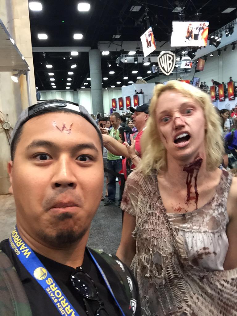 GSAUCE_'s tweet photo. #WolvesNotFarSweeps #TheWalkingDeadSDCC http://t.co/5g9srnqfEF