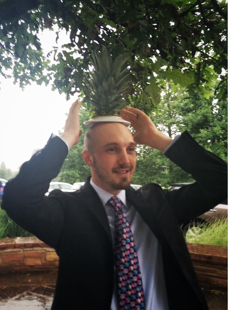 coldspire's tweet photo. #SandyAndCoreyGotHitched @CoreyHyllested dons the Pineapple Crown, completing the ceremony. http://t.co/yDFfFWYWnw