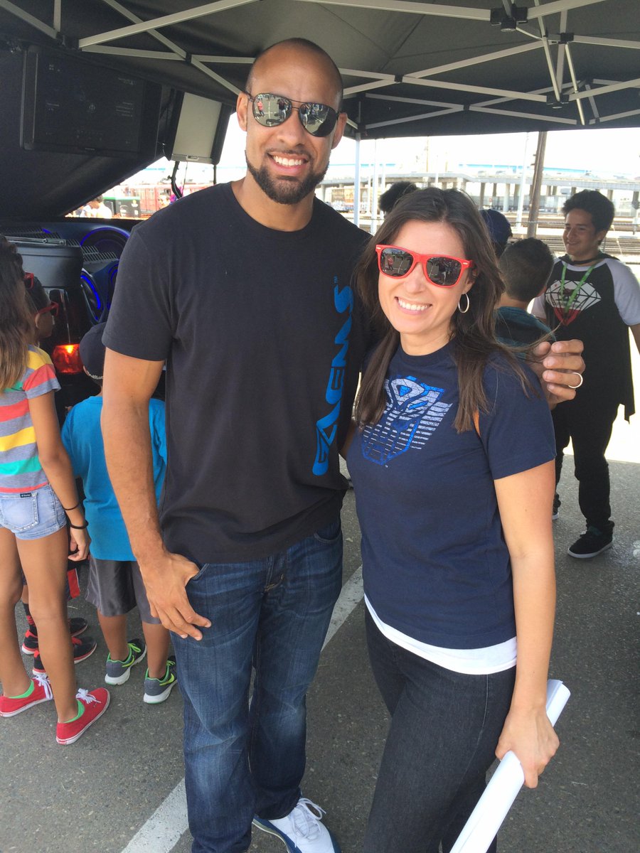 AudraStaffordTV's tweet photo. Met Hank Baskett today at #ComicCon- super nice.  #SDCC #SD6CC http://t.co/OKPdODwy9o