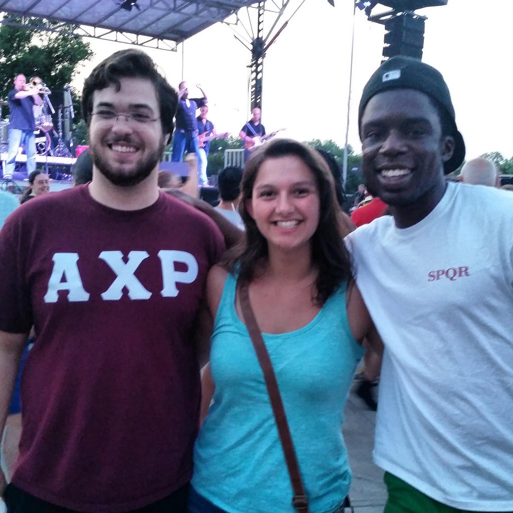 Edavis097's tweet photo. So much fun at #TroyPigOut! #rpisummer #rpistudentlife #enjoytroy #rpi2019 @TroyBID http://t.co/AY2pbLgOzH