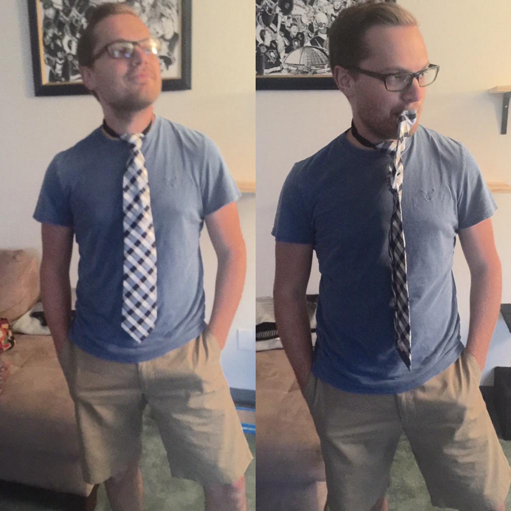rbliss27's tweet photo. Hey Matt And Mary Anne. Nice formal affair you're having. My name's Anthony.
#Flasktie @Huckberry http://t.co/htIaozTIvg