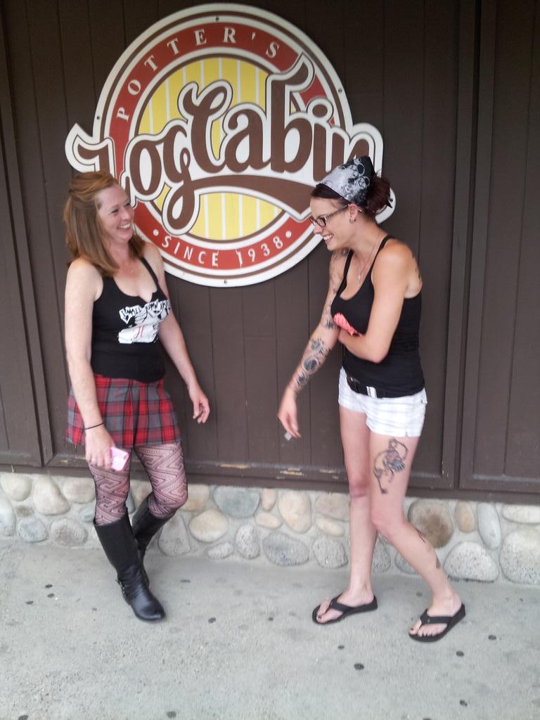 trevertowne7's tweet photo. @ShandaHop @TammiePeterman #trixytang #(hd)/c http://t.co/PU7Ze0fSPl
