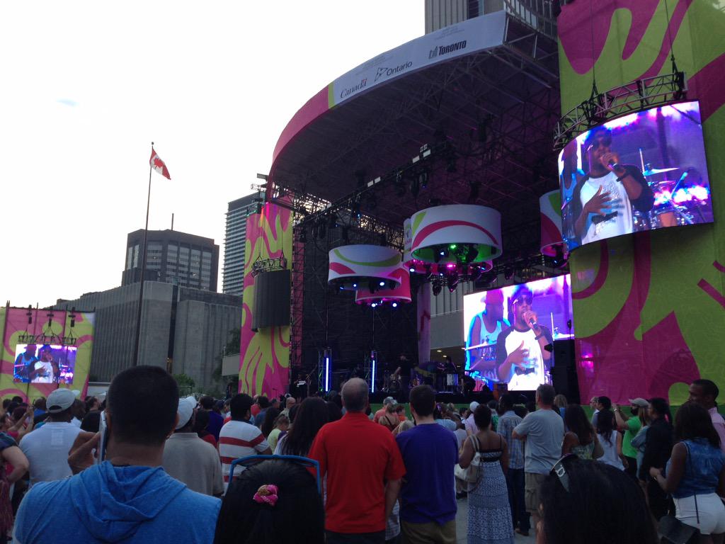 jmveeeeeeeee's tweet photo. Wyclef @npstoronto #panamazing http://t.co/UjyANwLj1X