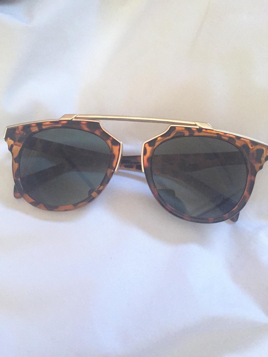 11thGorgeous's tweet photo. Obsessed w/ these sunnies! Total Dior knock offs! Could not pay that much for sunglasses!😎 #dealsonfleek #cheapgoals http://t.co/UVCC08FYTn