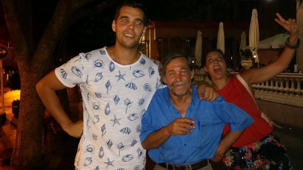 almeritek's tweet photo. @PostureoAlmeria Almeritek también frikea! http://t.co/rwkKihk6Qp
