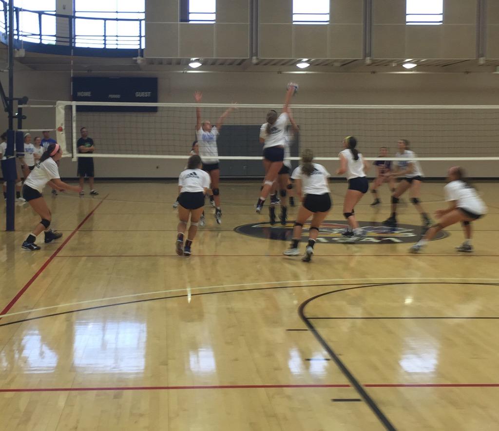 StDominicVball's tweet photo. 3-0 tonight #spoints #aylm.. http://t.co/oSATfXQ6PI