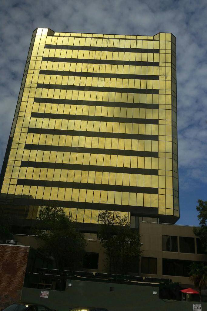 KneesocksDaddy's tweet photo. Market Post Tower in downtown San Jose as I passed by it during an overcast yesterday http://t.co/89fmVWsCmr