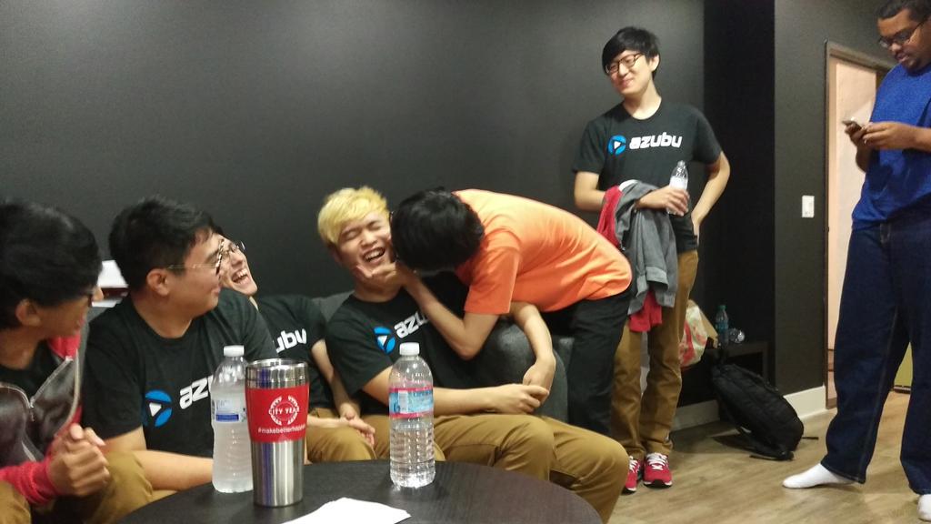 Hai's tweet image. ROFL piglet kissing impact cause he lost 1v1