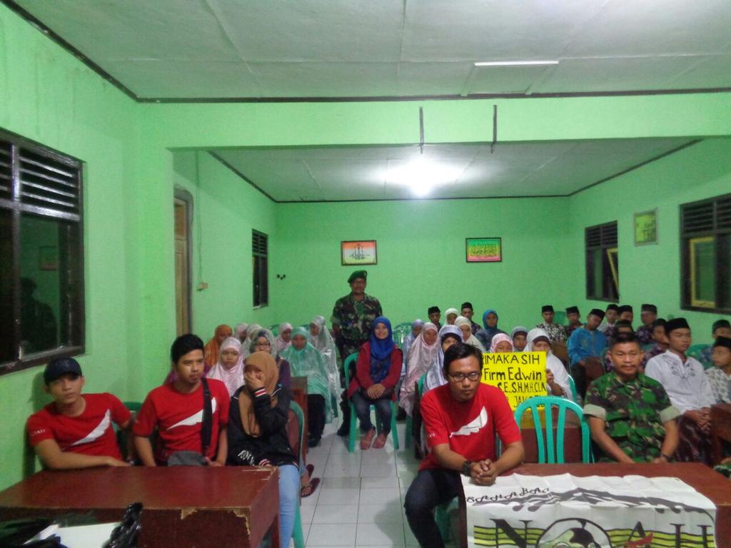 Sahabat_Pwkerto's tweet photo. Baksos sahur kerjasama dg Koramil 03 Kalimanah d Panti Asuhan Darrul Istiqomah tadi pagi colek @NOAH_ID @nolongermine http://t.co/b9bvFXi9Ta