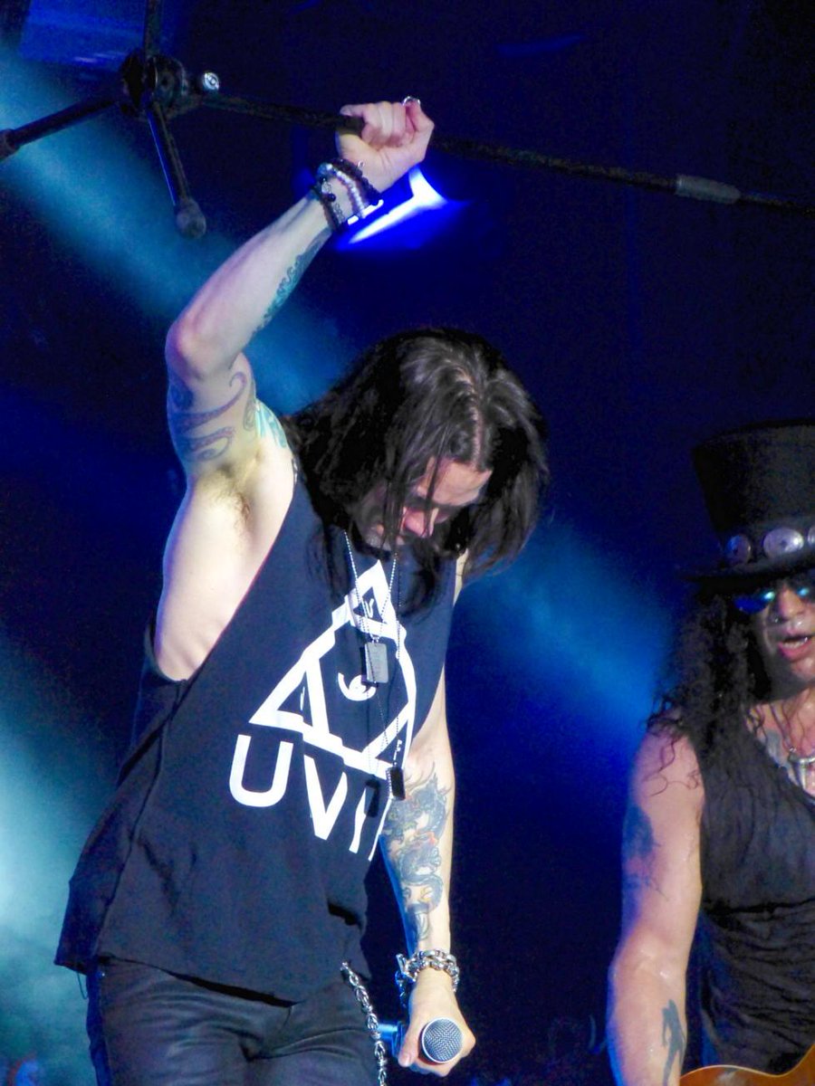tako217's tweet photo. @MylesKennedy @slash #AixLesBains #WOF2015 #EUfinal @musilac http://t.co/zr6Mj2bv7C