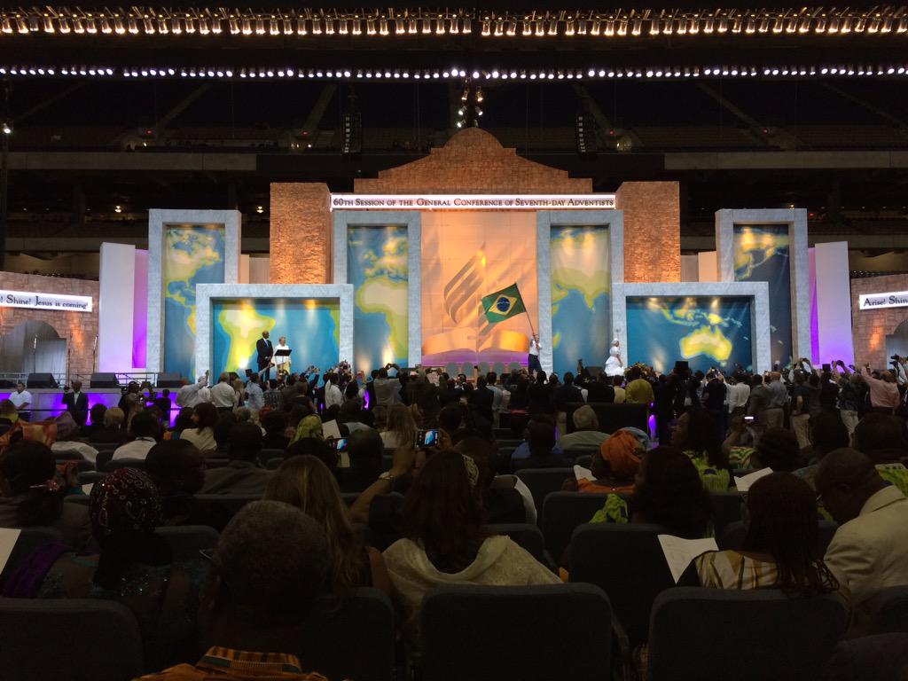 paulistaoeste's tweet photo. Conhecendo um pouco da chegada do adventismo aos países. #adventistmission #GCSession2015 #Periscope http://t.co/AU827PpWVp