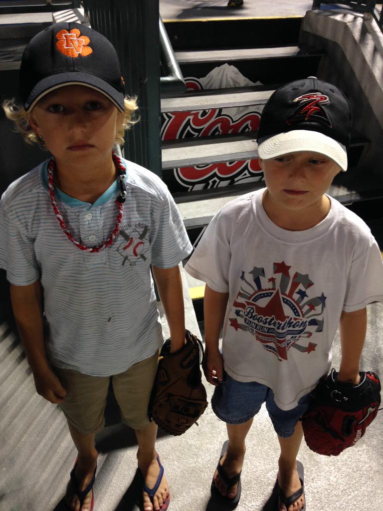 s_rjames's tweet photo. Durham Bulls won't get these two a ball #DurhamBulls http://t.co/cQZlUk4mdi