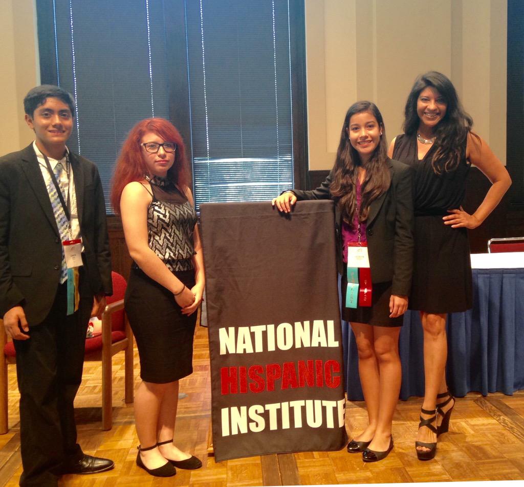 IDEACollege4all's tweet photo. So proud of our IDEA students who made it to NHI Midwest Great Debate finals! @joanngama http://t.co/q3JjamheQd