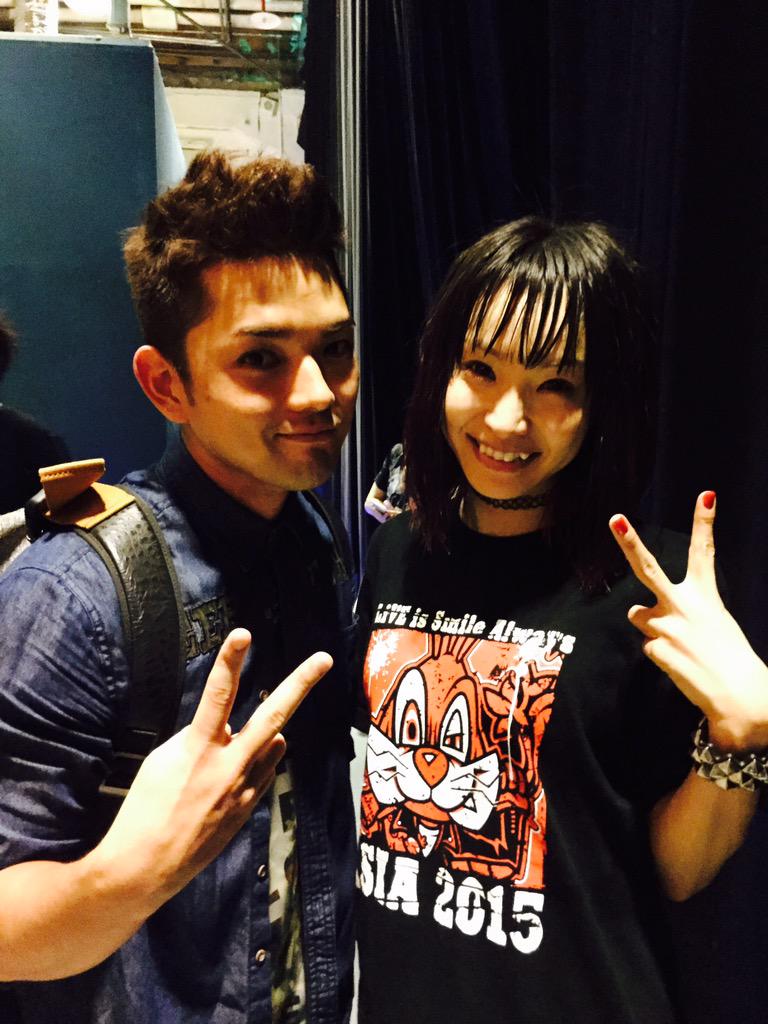 LiSA_OLiVE's tweet photo. 台湾でAsian 4 Frontとして活躍されているTakeshiさんが来てくれました。あの頃私の小学生だったから16年ぶり。音楽続けていたからまた会えました。形が変わっても続けていたらまたちゃんとどこかで逢えるんだなぁ。皆のおかげ。 http://t.co/0CiRQMUX2e