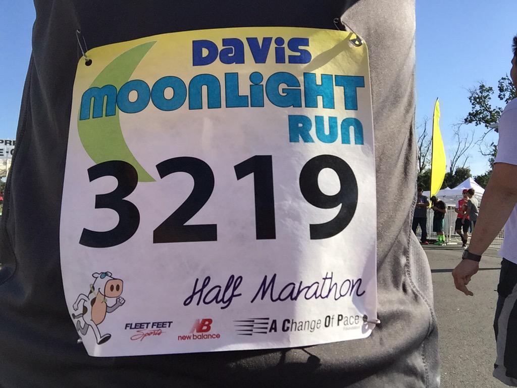 Jyoung1219's tweet photo. Went to Sac for @giantrace training race but saw @acopfoundation #DavisMoonlightRun & registered for the half #race http://t.co/w5HreFSmZN
