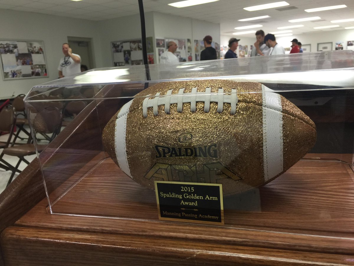 mortreport's tweet image. Baylor's Seth Russell gets to take home a trophy - a first for winner of the #MPA Papa John's QB Skills Challenge