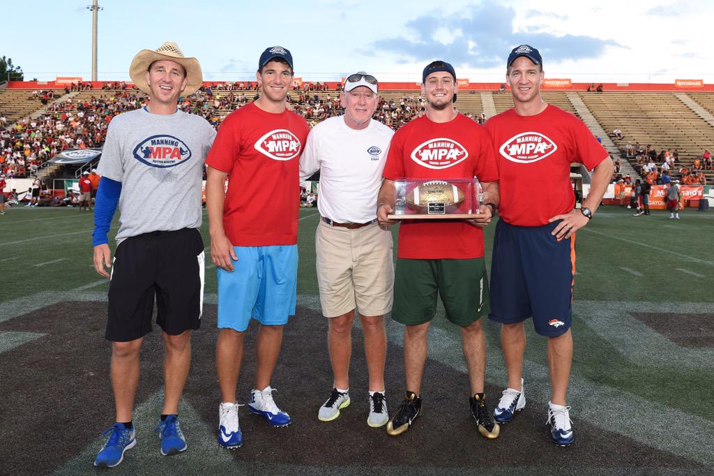 Guess who beat 38 NCAA QBs to win #ManningPassingAcademy 2015 Air-it-Out QB Challenge? (the 1 wearing Baylor shorts)