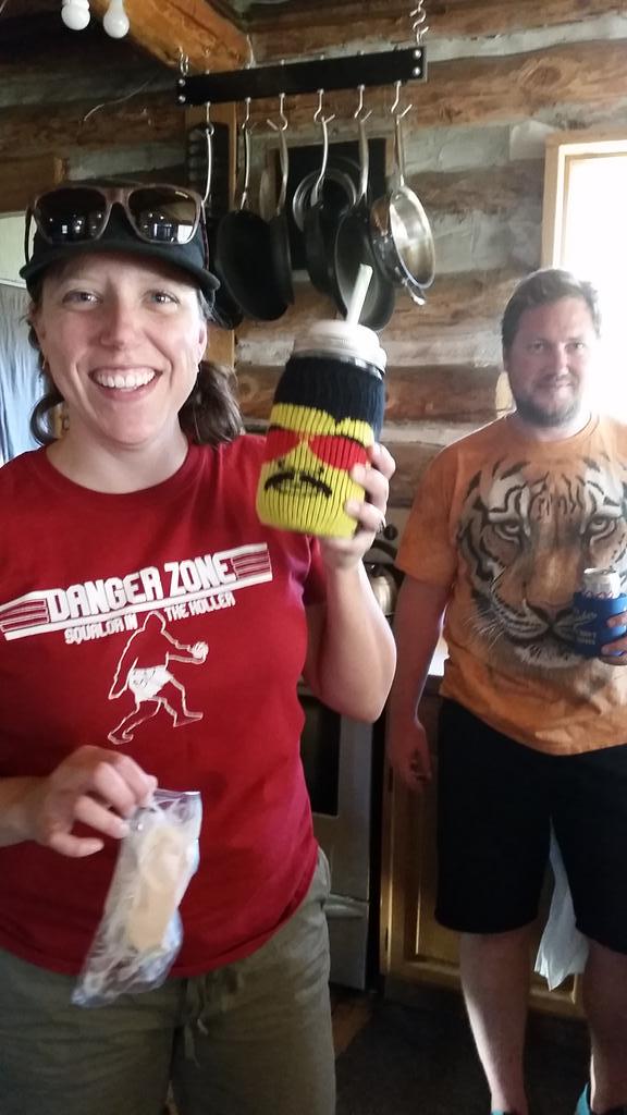 TastePlaces's tweet photo. Quart jar o gin #freaker #freakerusa http://t.co/cRM5oq4beq