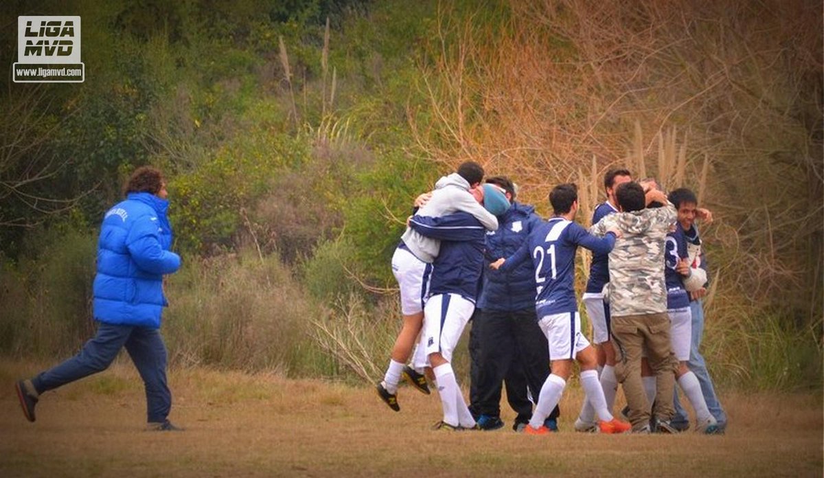 Victoria clásica. 
<a href="/CostaBlueFc/">Costa Blue FC</a> se llevó el clásico con más historia de la Liga MVD.
Gran final de torneo en la A.
