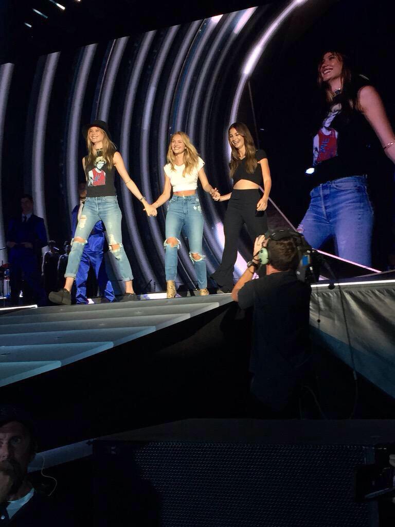 TSwiftLA's tweet photo. Karlie, Candice, Behati, Lily, Martha, Gigi,and Uzo Aduba joined Taylor onstage for Style! #1989TourEastRutherford http://t.co/OUhmTe59NL